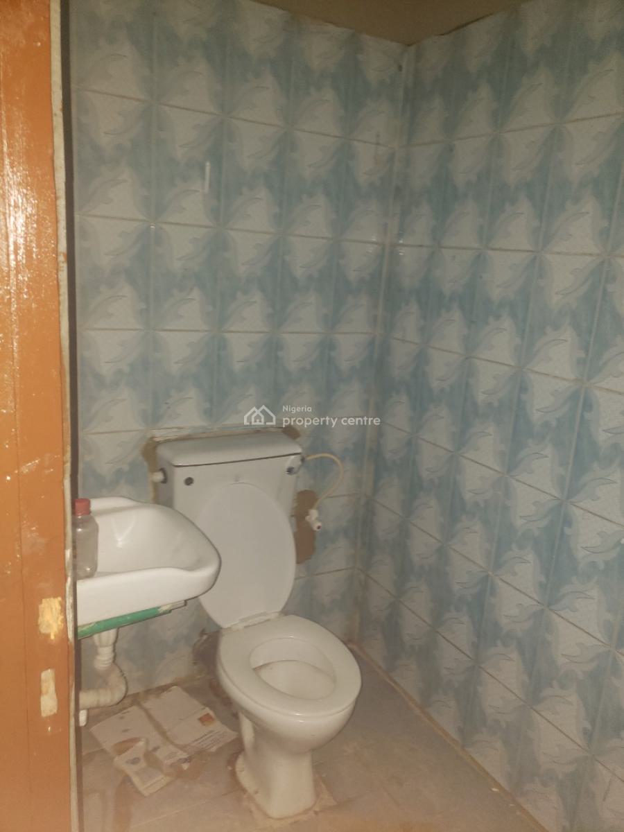 Newly Renovated Spacious Standard 2 Bedrooms Flat, Oworonshoki, Gbagada, Lagos, Flat / Apartment for Rent