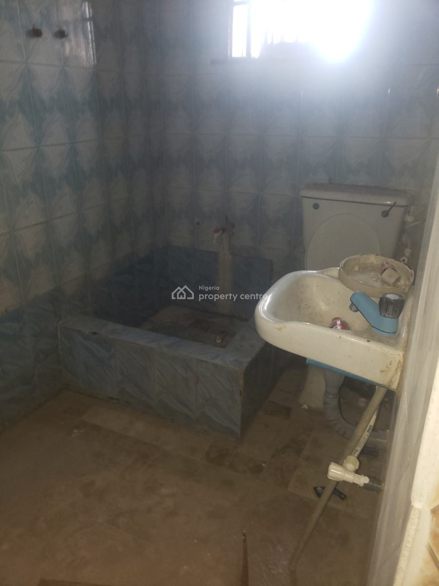 Newly Renovated Spacious Standard 2 Bedrooms Flat, Oworonshoki, Gbagada, Lagos, Flat / Apartment for Rent