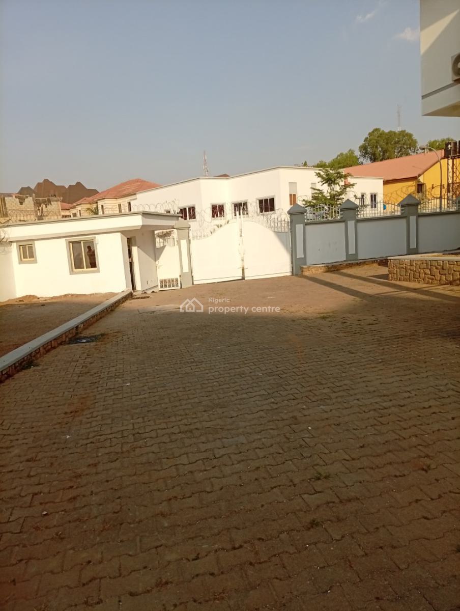 Tastefully Renovated 5 Bedroom Fully Detached Duplex with 2 Rooms Bq, Maitama District, Abuja, Detached Duplex for Sale