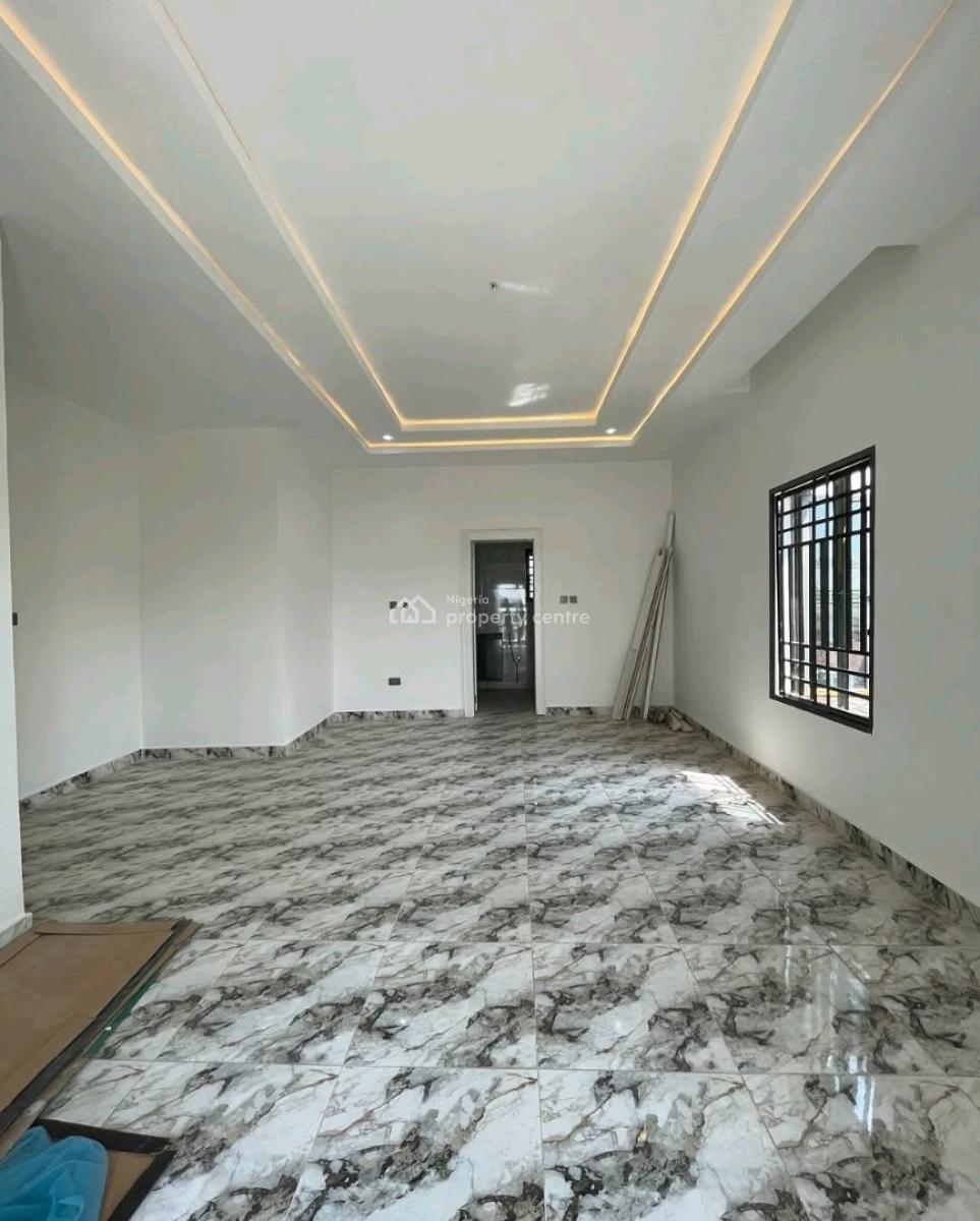 7 Bedroom Detached Duplex ( Stand Alone)  ️price: N600m, Utako, Abuja, House for Sale
