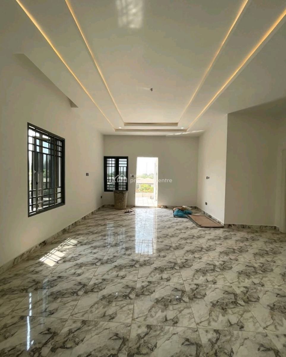 7 Bedroom Detached Duplex ( Stand Alone)  ️price: N600m, Utako, Abuja, House for Sale