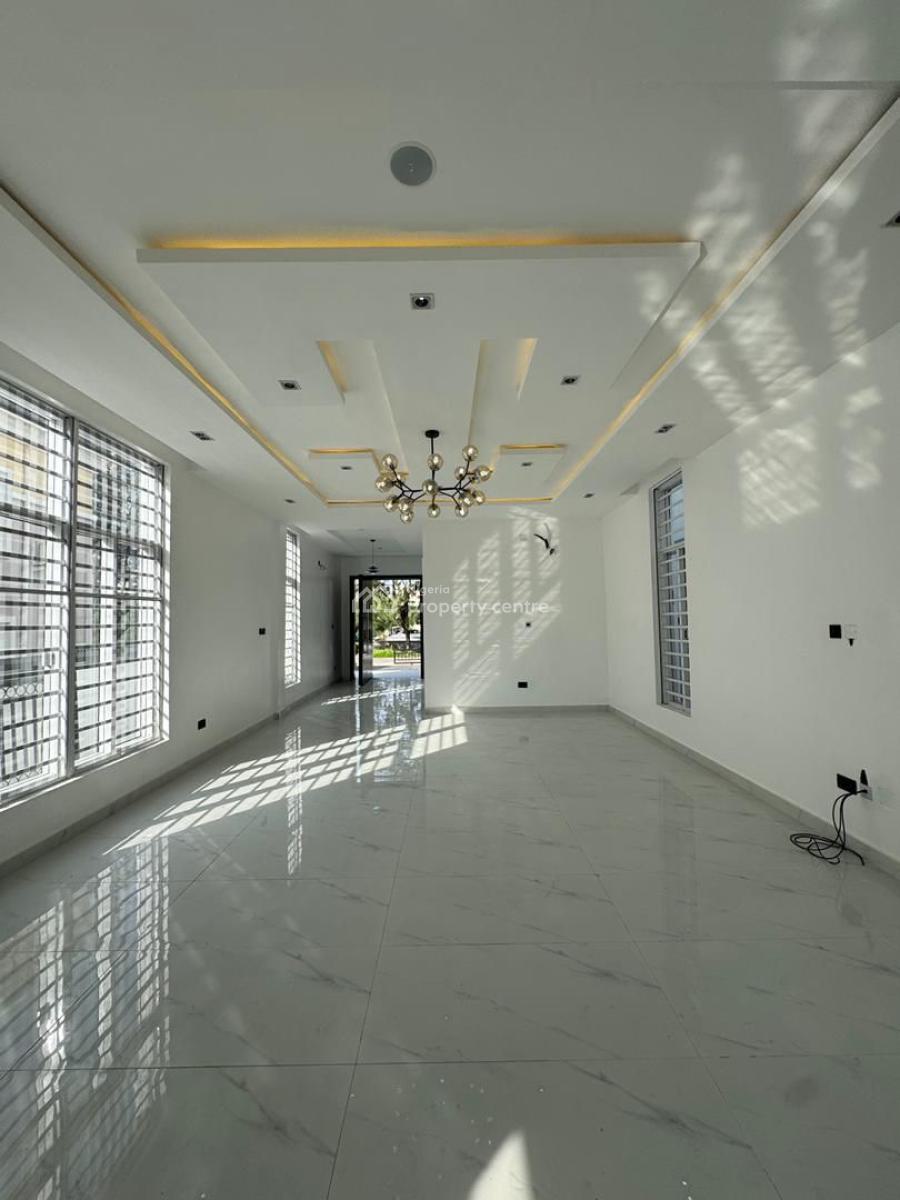 Luxurious 5 Beds Duplex with a Pool  Location: Lekki County, Lekki, Lekki, Lagos, Detached Duplex for Sale