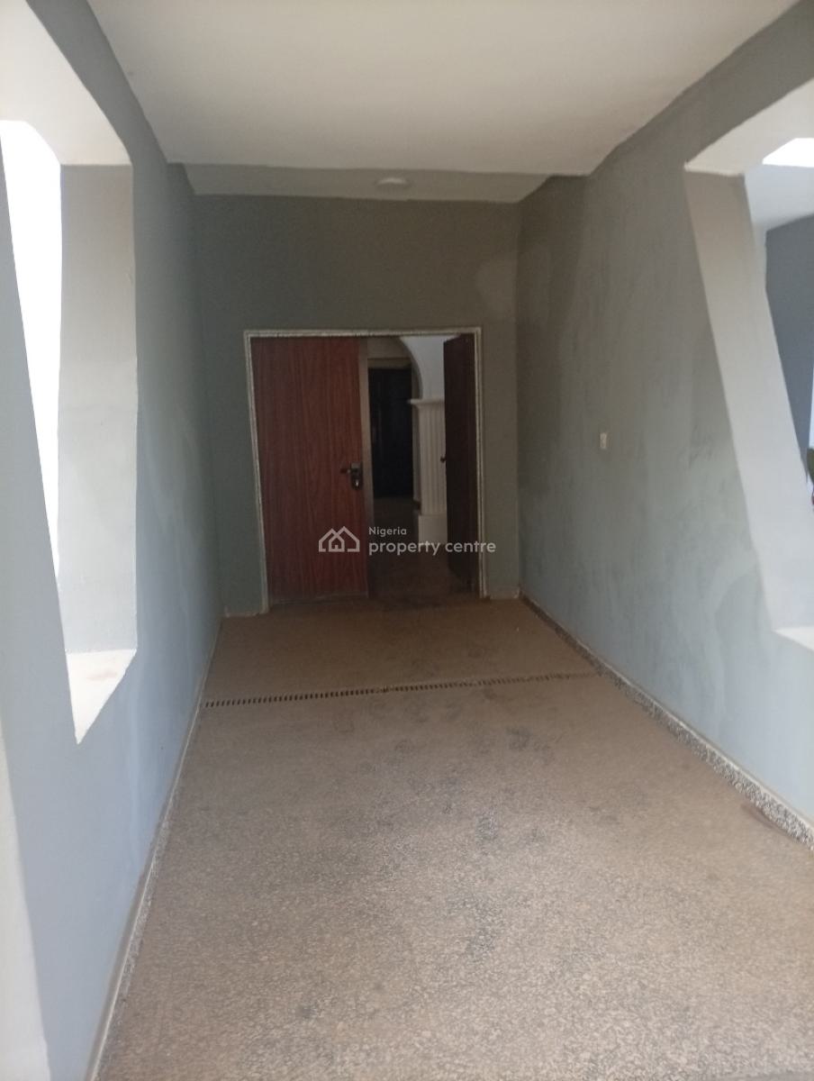 Well Renovated 9 Bedrooms Detached Duplex, Asokoro District, Abuja, Detached Duplex for Rent