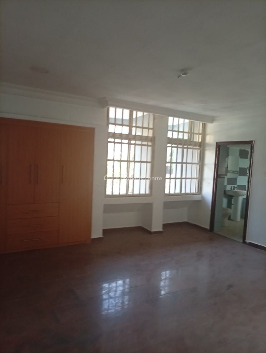 Well Renovated 9 Bedrooms Detached Duplex, Asokoro District, Abuja, Detached Duplex for Rent