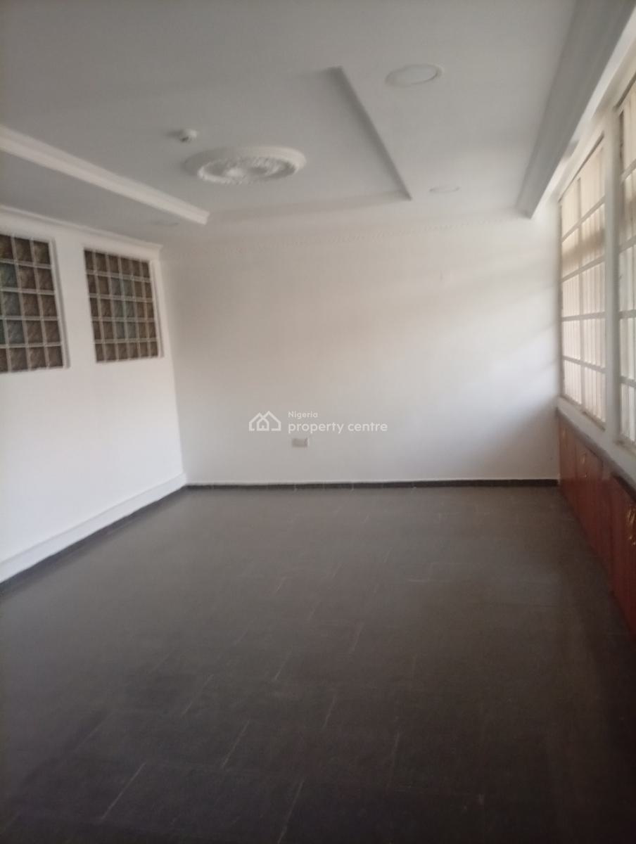Well Renovated 9 Bedrooms Detached Duplex, Asokoro District, Abuja, Detached Duplex for Rent