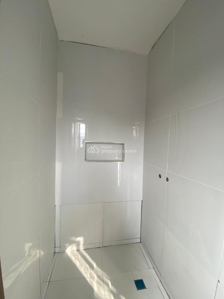 Well Built 3 Bedroom Penthouse with Communal Pool & Elevator, Ikate, Lekki, Lagos, Flat / Apartment for Sale