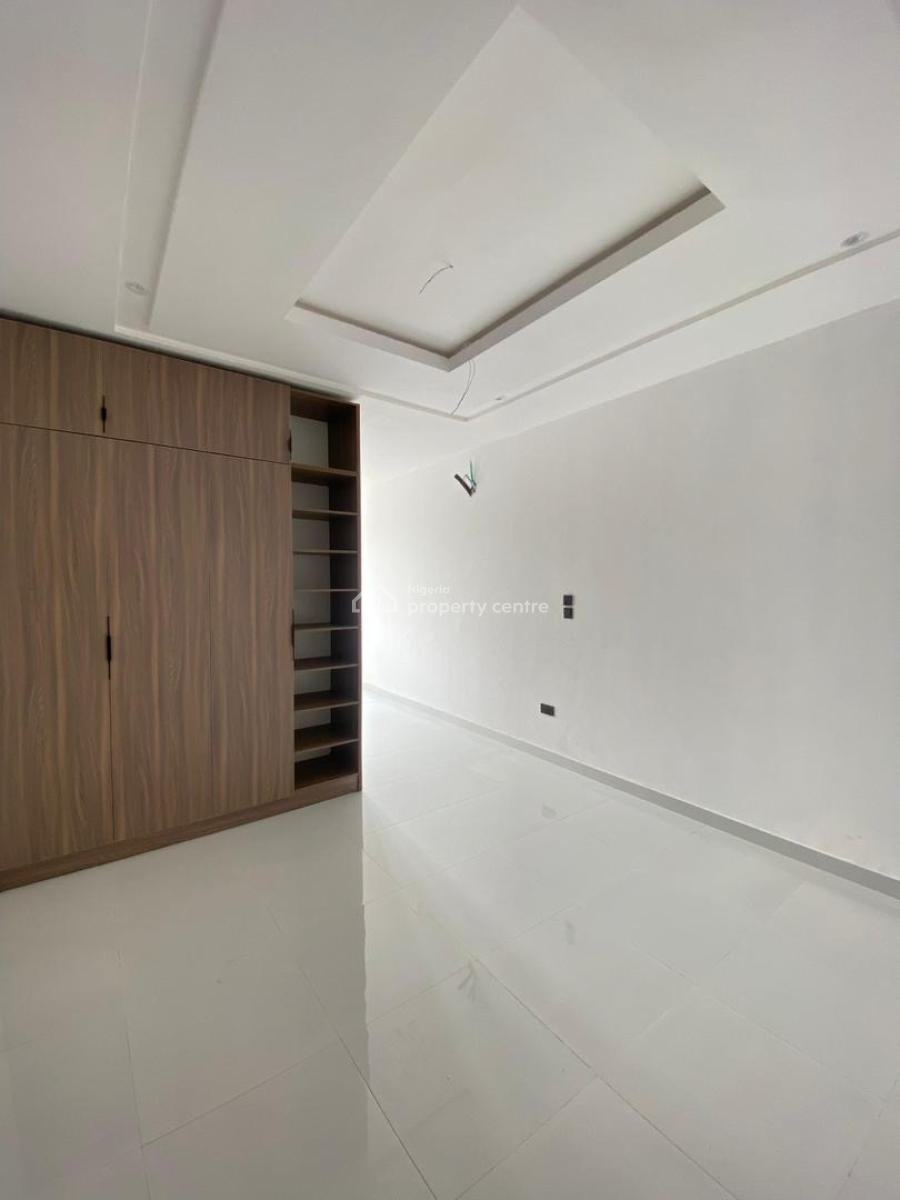 Well Built 3 Bedroom Penthouse with Communal Pool & Elevator, Ikate, Lekki, Lagos, Flat / Apartment for Sale