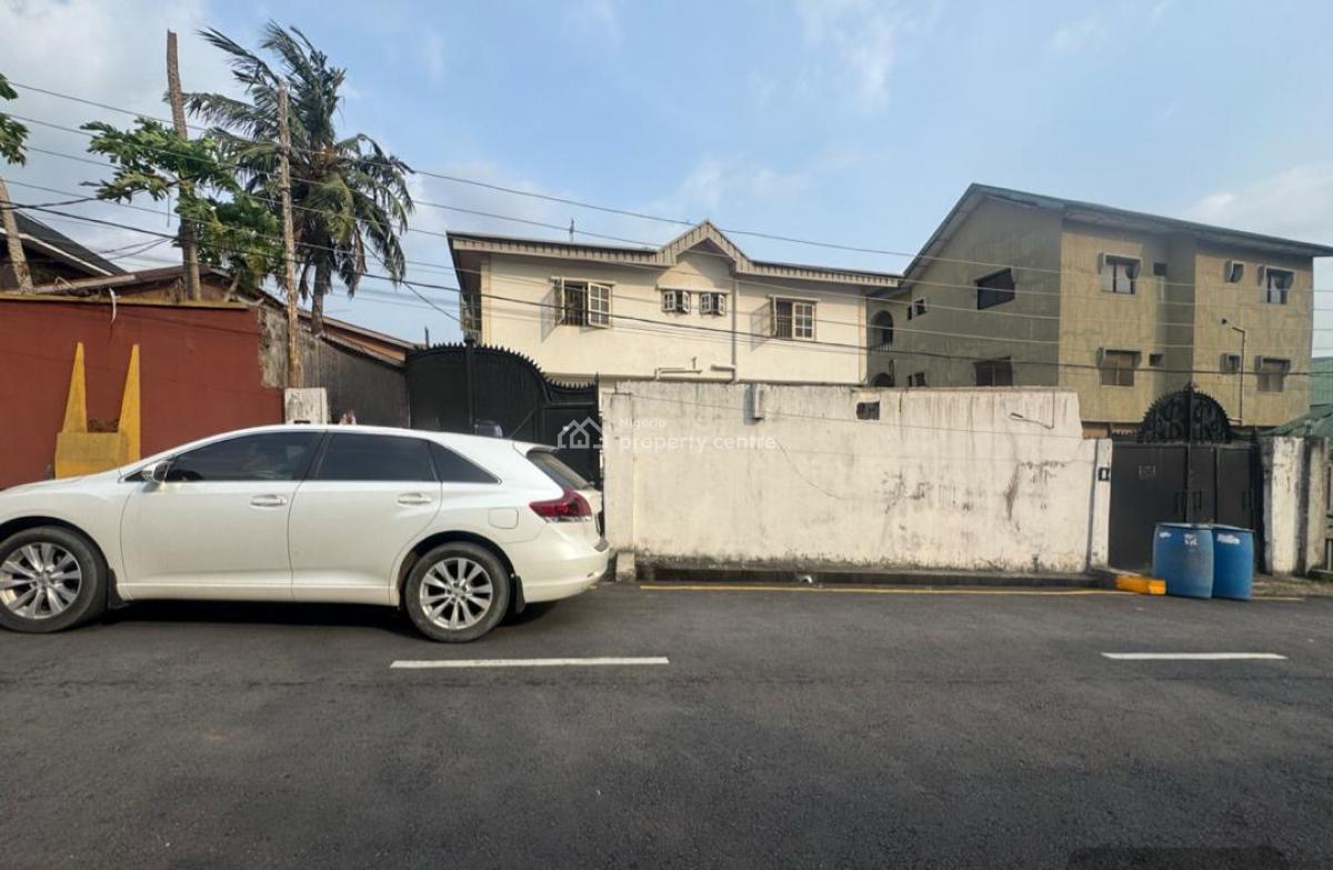 Land Measuring 680sqm with Block of Flats, Gra Phase 2, Magodo, Lagos, Residential Land for Sale
