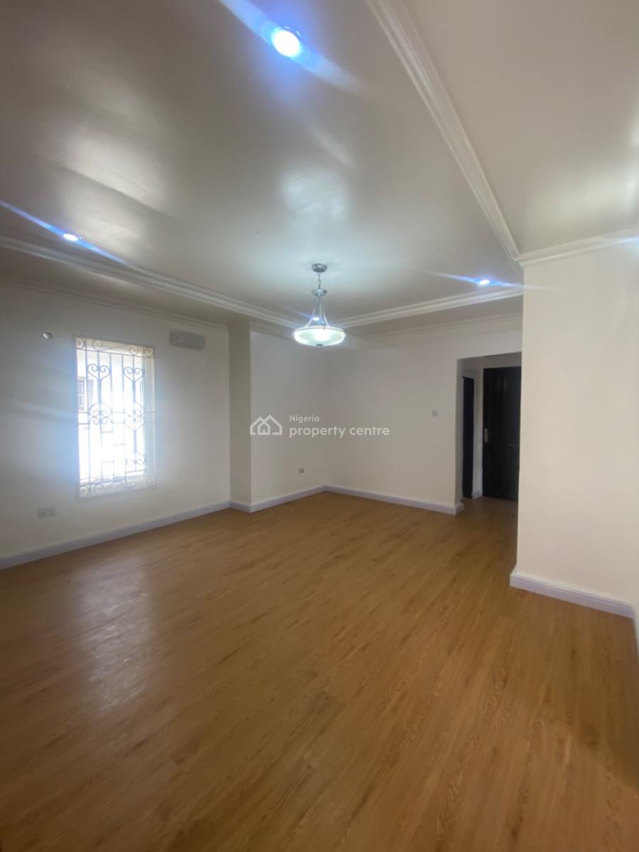 Well Maintained 3  Bedroom Apartment with 24hrs Light, Lekki Phase 1, Lekki, Lagos, Flat / Apartment for Rent