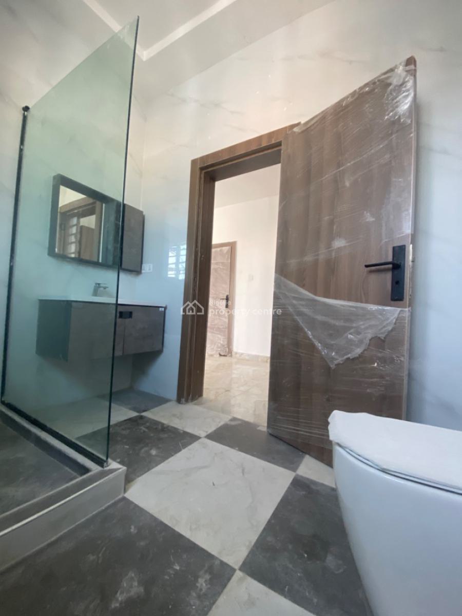 Brand New Luxurious 4 Bedroom Terrace in a Secured Estate, Lekki Phase 1, Lekki, Lagos, Flat / Apartment for Rent