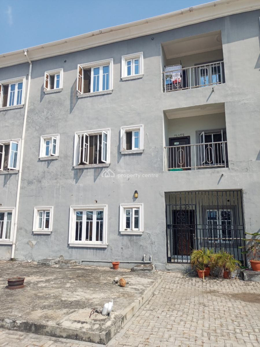 Spacious and Sharp 2bedroom Apartment (downstairs), Mobil Road, Ilaje, Ajah, Lagos, Flat / Apartment for Rent