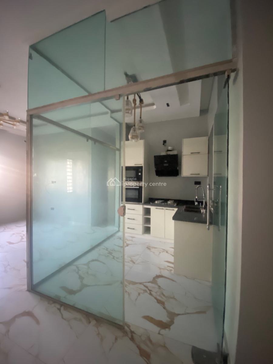 One of a Kind 2 Bedroom Apartment with 24/7 Security, Lekki Phase 1, Lekki, Lagos, Flat / Apartment for Rent