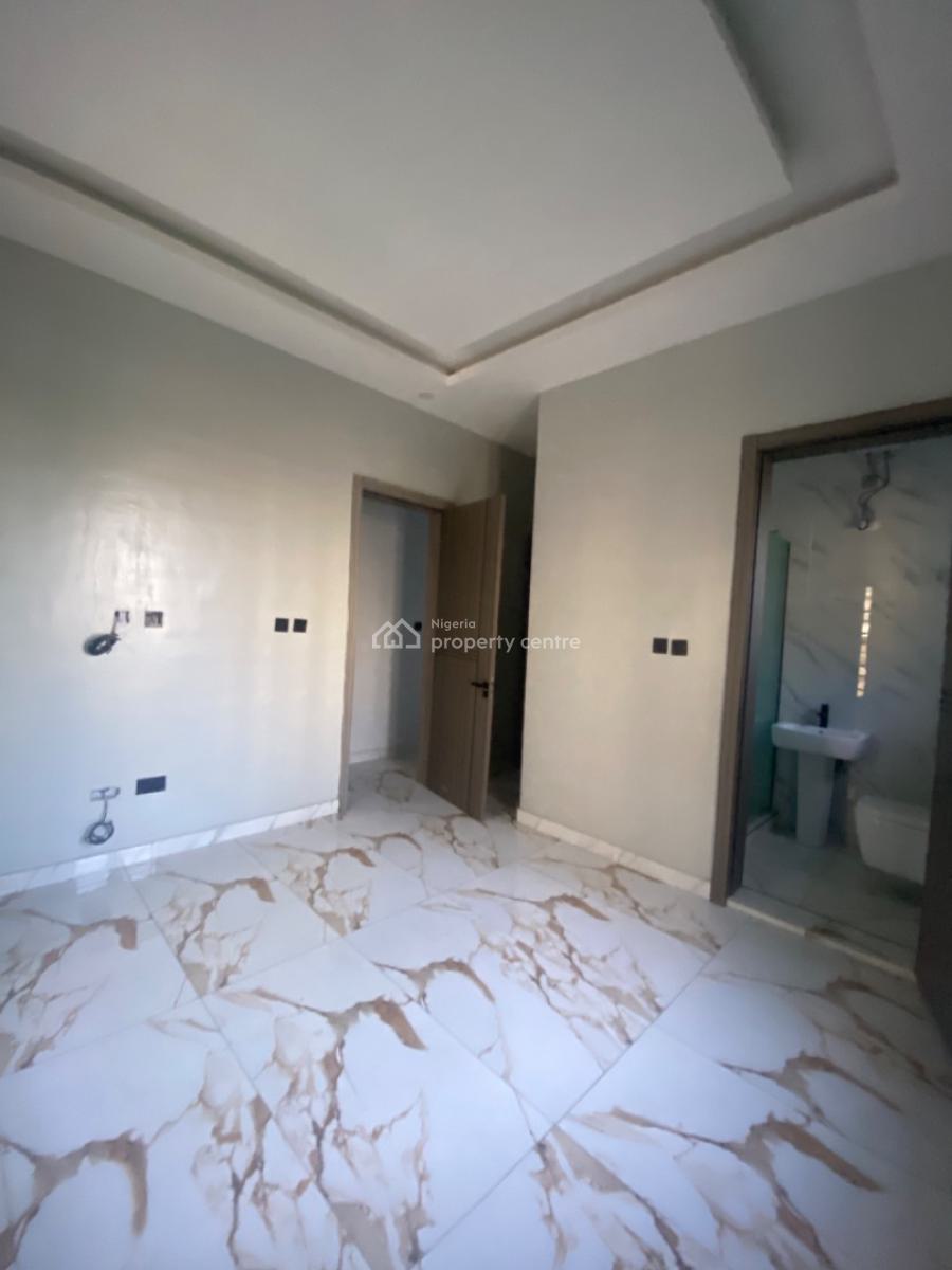 One of a Kind 2 Bedroom Apartment with 24/7 Security, Lekki Phase 1, Lekki, Lagos, Flat / Apartment for Rent