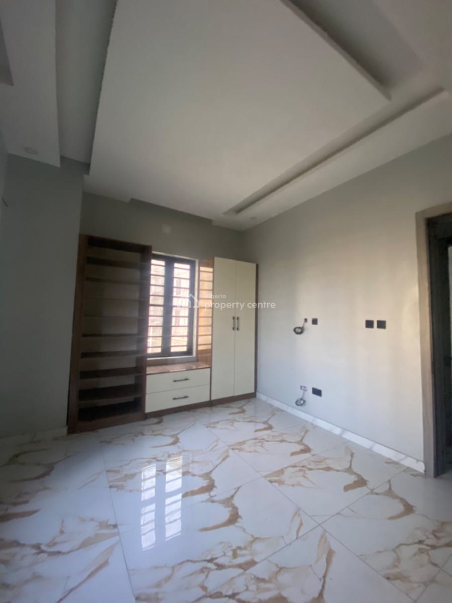 One of a Kind 2 Bedroom Apartment with 24/7 Security, Lekki Phase 1, Lekki, Lagos, Flat / Apartment for Rent