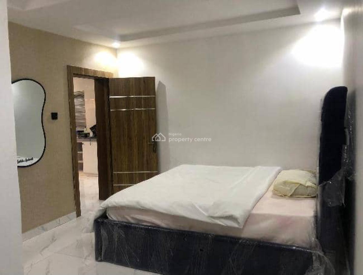 2 Bedroom Apartment, Surulere, Lagos, Mini Flat (room and Parlour) Short Let