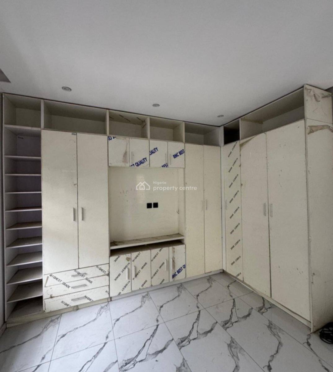 Its a Self-serviced Come with Your Own Generator Brand New 4 Bedroom, Ikate, Lekki, Lagos, Terraced Duplex for Rent