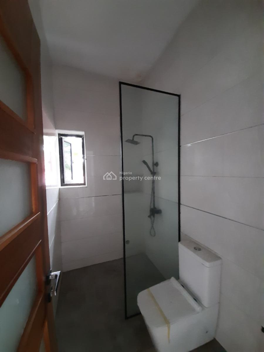 Its a  Self-serviced Come with Your Own Generator 5 Beddoom En-suite, Lekki Phase 1, Lekki, Lagos, House for Rent