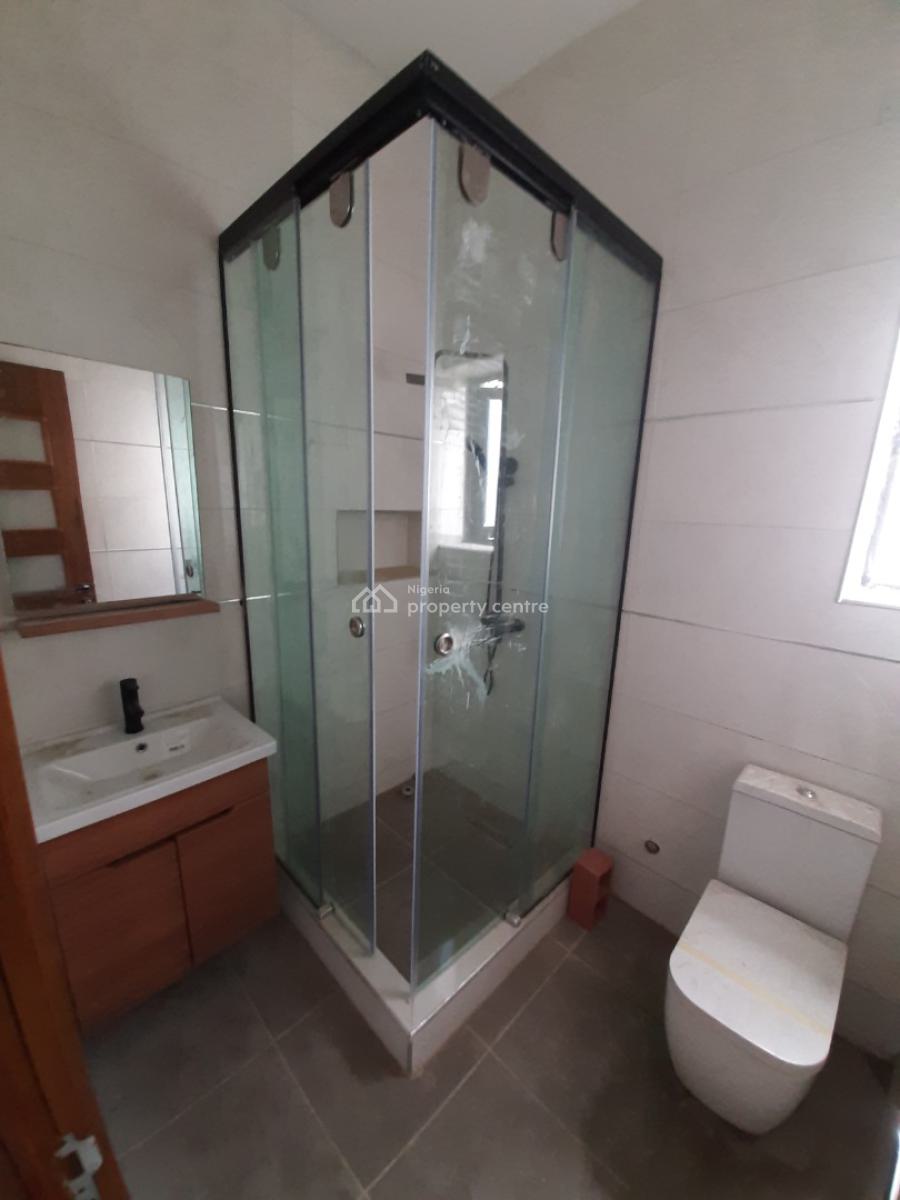 Its a  Self-serviced Come with Your Own Generator 5 Beddoom En-suite, Lekki Phase 1, Lekki, Lagos, House for Rent