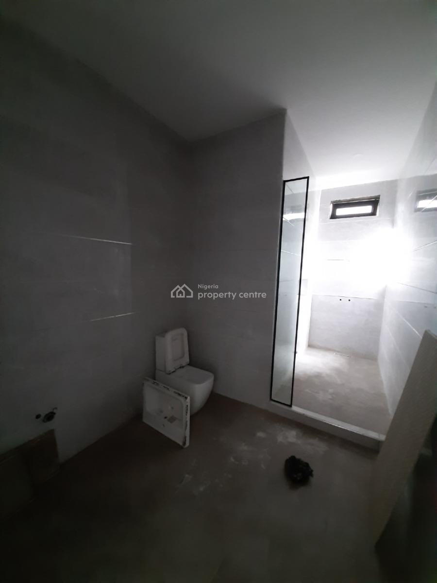 Its a  Self-serviced Come with Your Own Generator 5 Beddoom En-suite, Lekki Phase 1, Lekki, Lagos, House for Rent