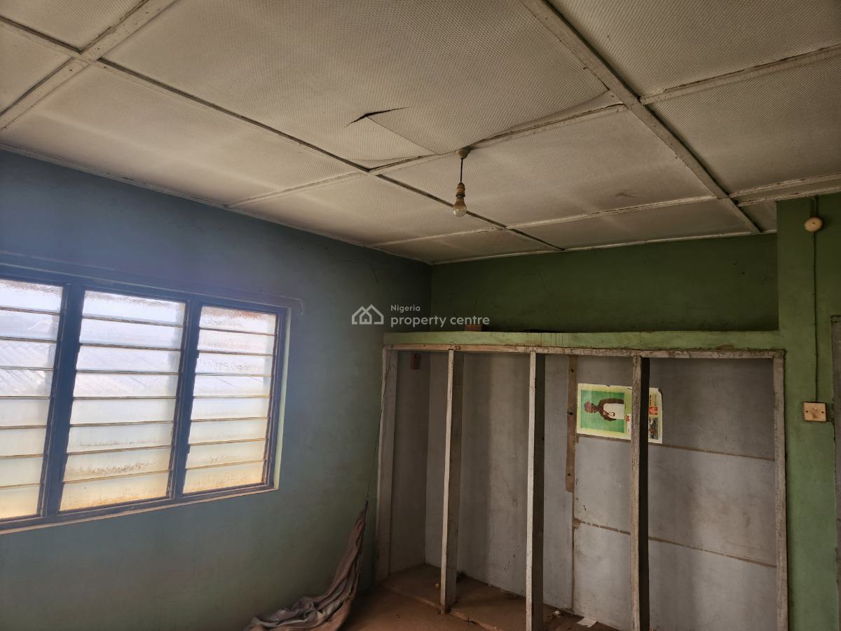 Strategic Twin 5 Bedroom Storey Building Near The Road, Kafolabi Area Near Alakia Junction New Ife Road, Alakia, Ibadan, Oyo, House for Sale