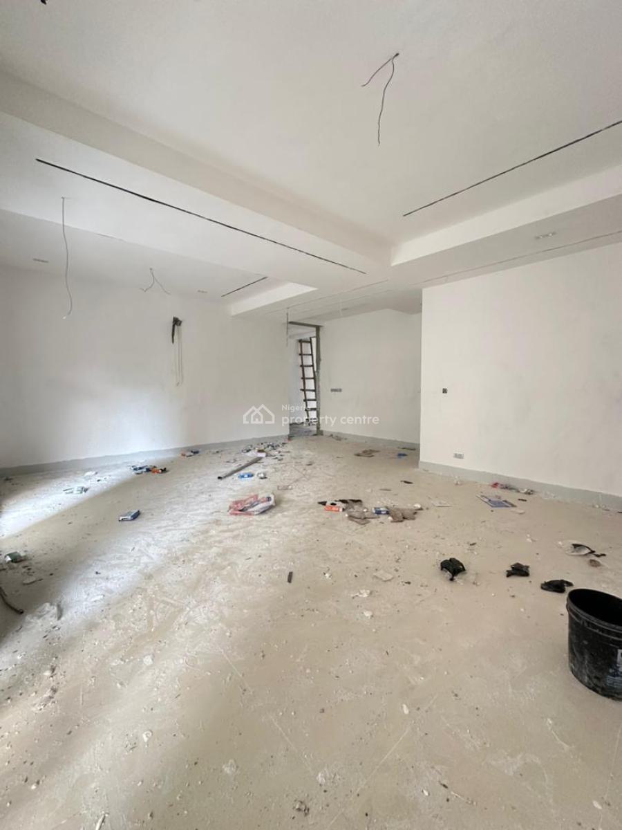 Spacious Luxury 3 Bedroom Penthouse in a Secure and Serene Environment, Lekki Phase 1, Lekki, Lagos, Flat / Apartment for Sale