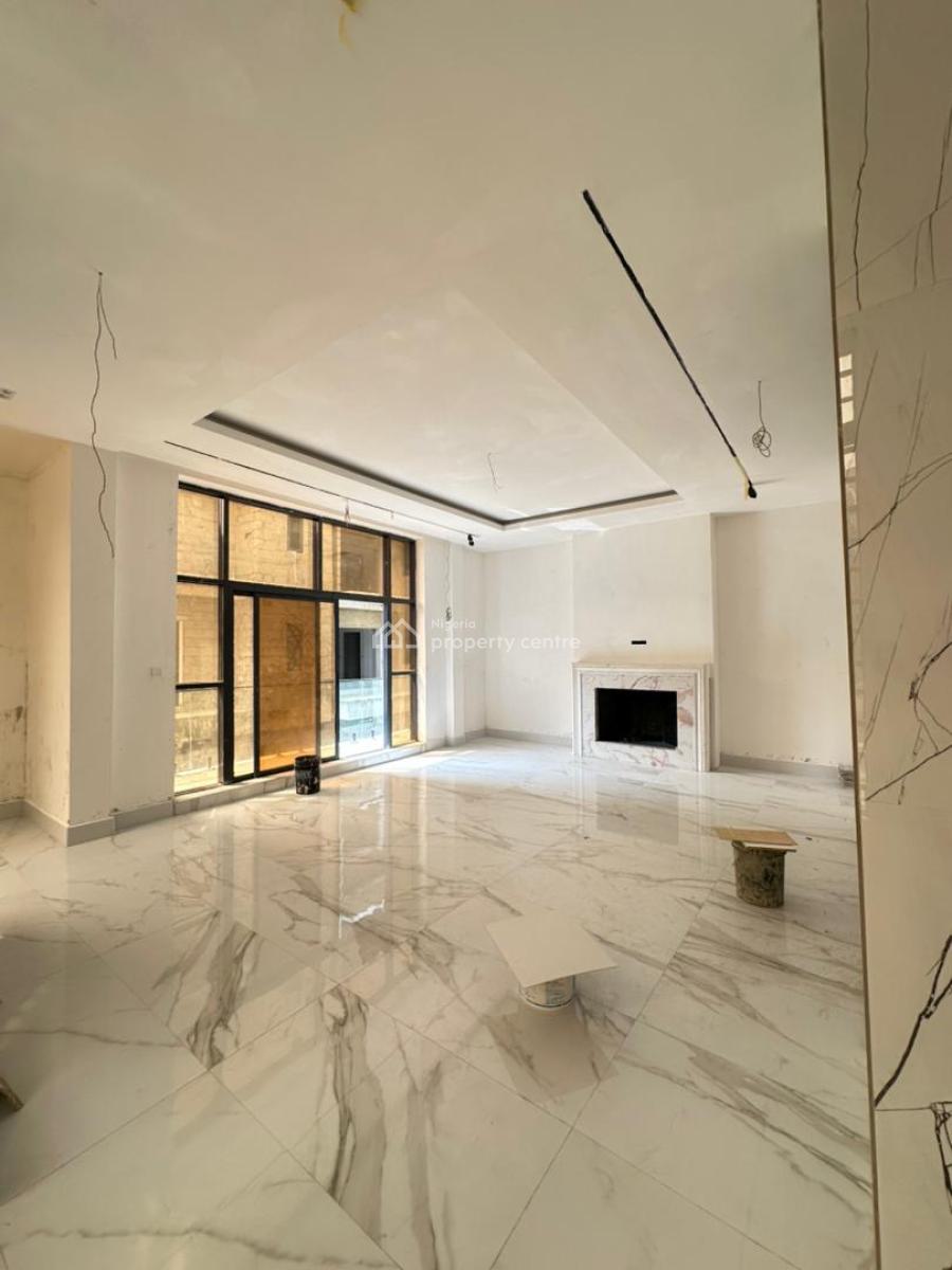 Spacious Luxury 4 Bedroom Terrace with Bq in a Secure & Serene Environ, Lekki Phase 1, Lekki, Lagos, Flat / Apartment for Sale