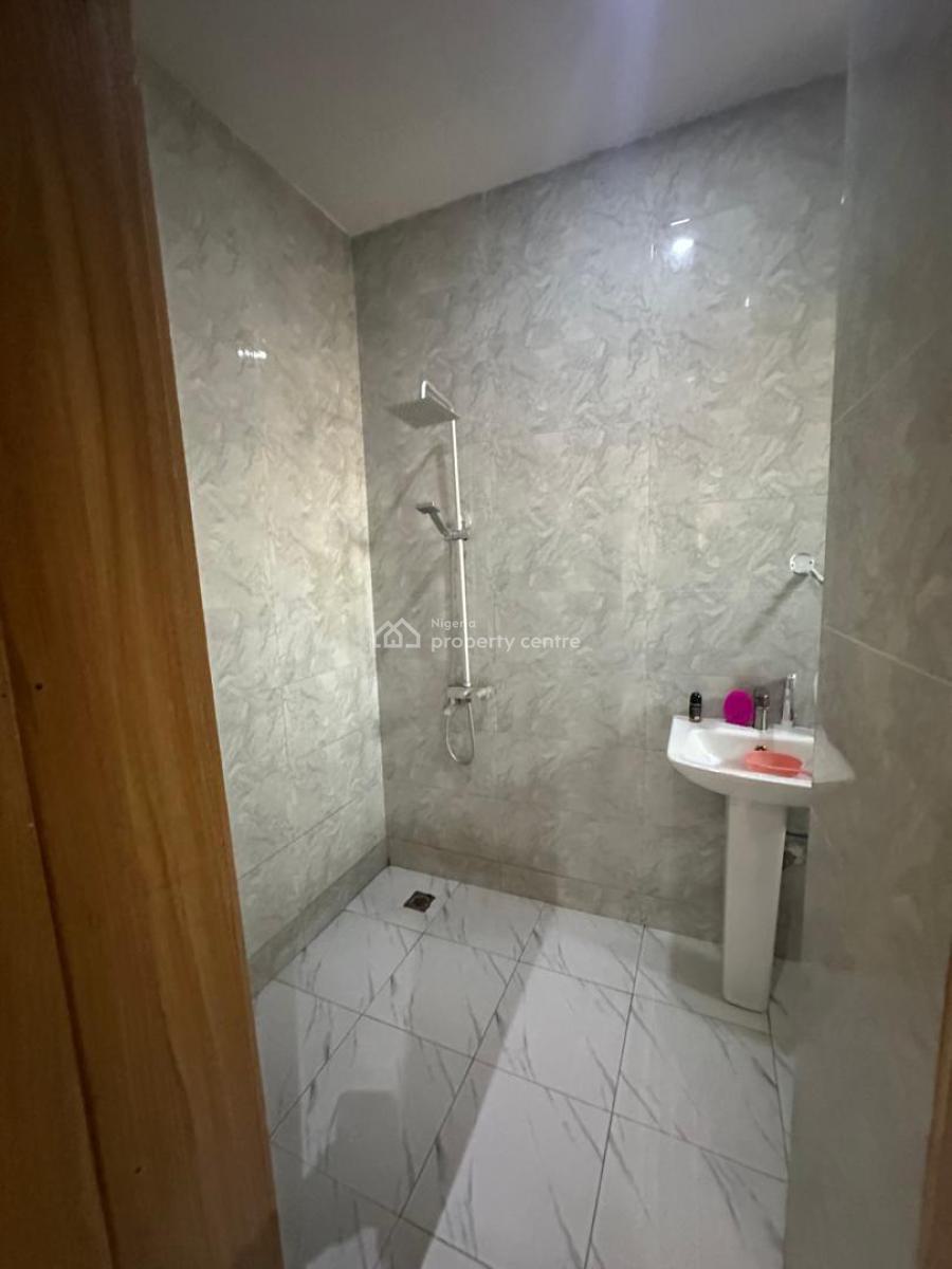 3 Bedroom Flat, Secure Estate, Gbagada, Lagos, Flat / Apartment for Sale