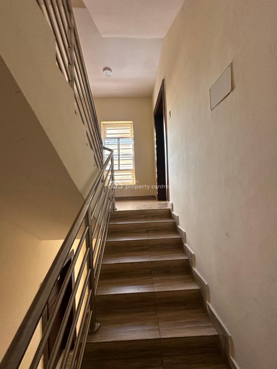 3 Bedroom Flat, Secure Estate, Gbagada, Lagos, Flat / Apartment for Sale