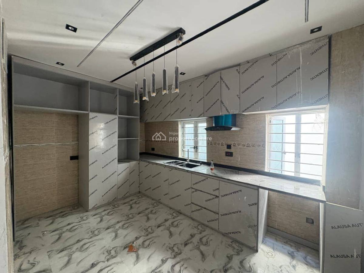 2 Bedrooms All Ensuite Apartment, Ilasan, Lekki, Lagos, Flat / Apartment for Rent