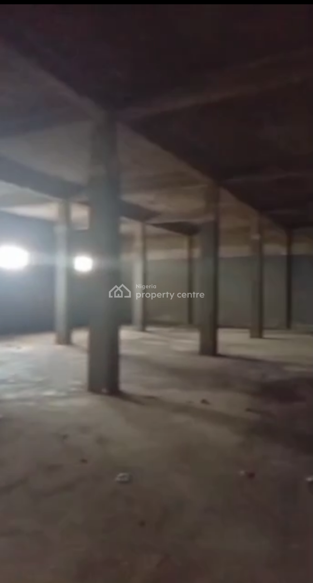 a 600sqm Warehouse, Pen Cinema Area, Ifako, Agege, Lagos, Warehouse for Rent
