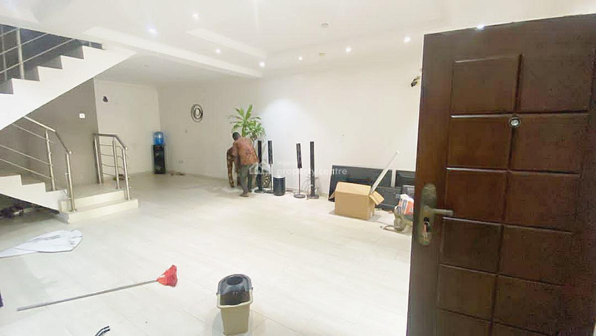 Spacious 4 Bedroom Terrace Duplex, Osapa, Lekki, Lagos, Terraced Duplex for Rent