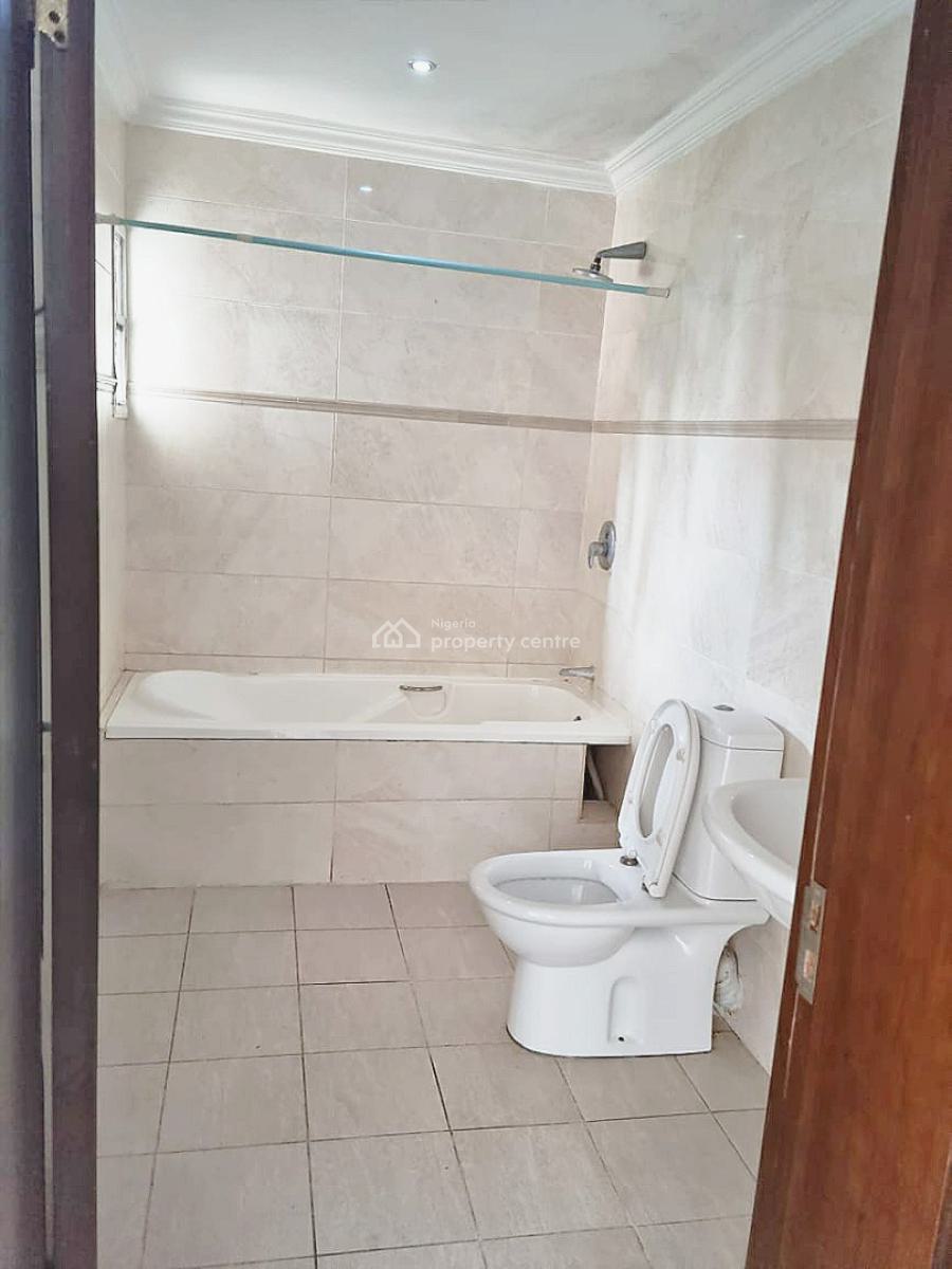 Spacious 4 Bedroom Terrace Duplex, Osapa, Lekki, Lagos, Terraced Duplex for Rent