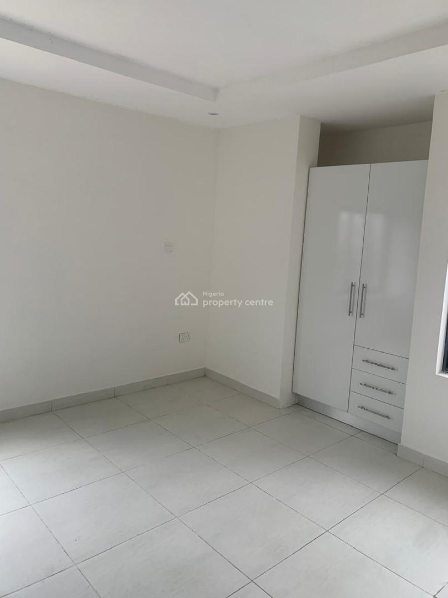 3 Bedroom Flat with Bq, Pool, Parking Spaces, Alausa, Ikeja, Lagos, Flat / Apartment for Rent