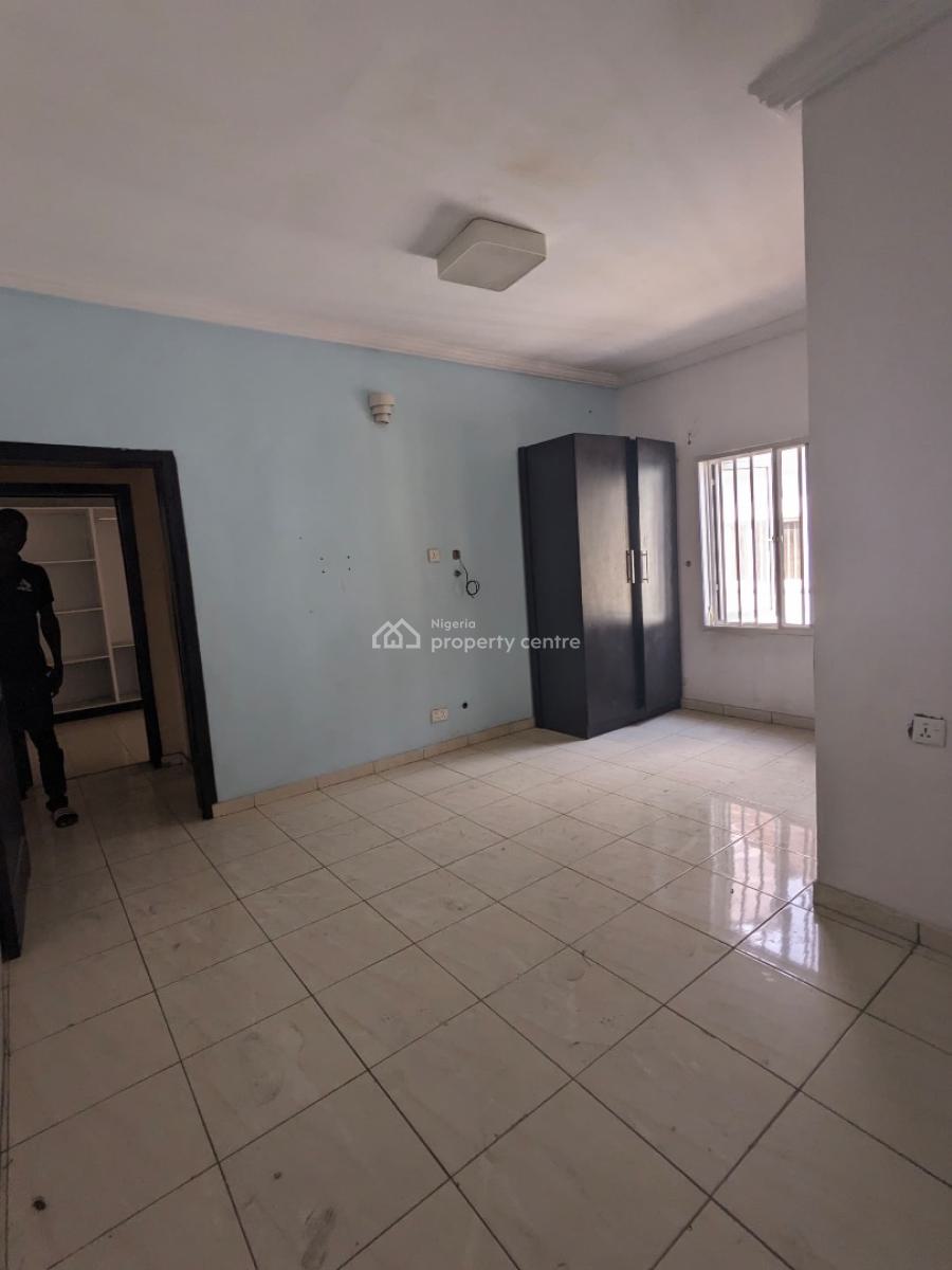 Spacious Room in a Shared Apartment, Osapa, Lekki, Lagos, Self Contain (single Rooms) for Rent