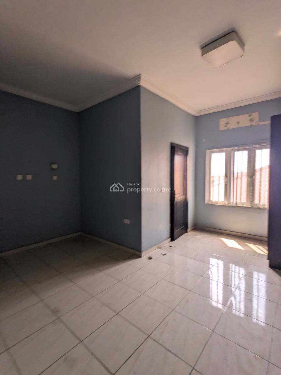 Spacious Room in a Shared Apartment, Osapa, Lekki, Lagos, Self Contain (single Rooms) for Rent