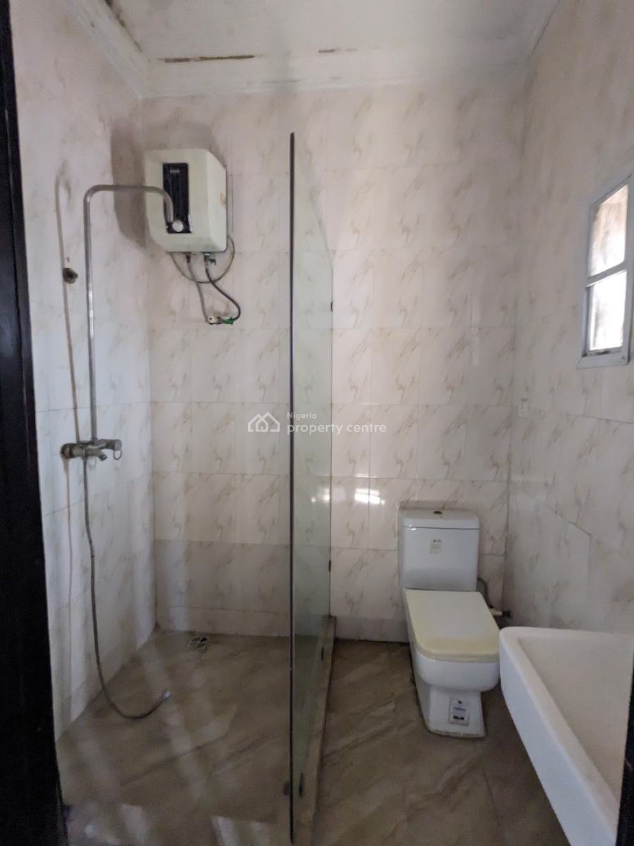 Spacious Room in a Shared Apartment, Osapa, Lekki, Lagos, Self Contain (single Rooms) for Rent