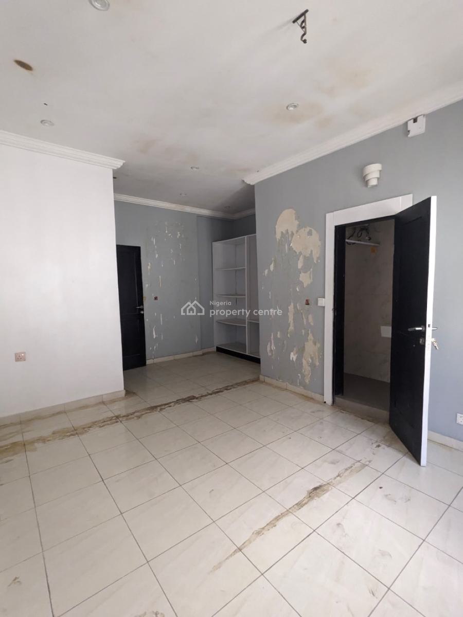 Spacious Room in a Shared Apartment, Osapa, Lekki, Lagos, Self Contain (single Rooms) for Rent