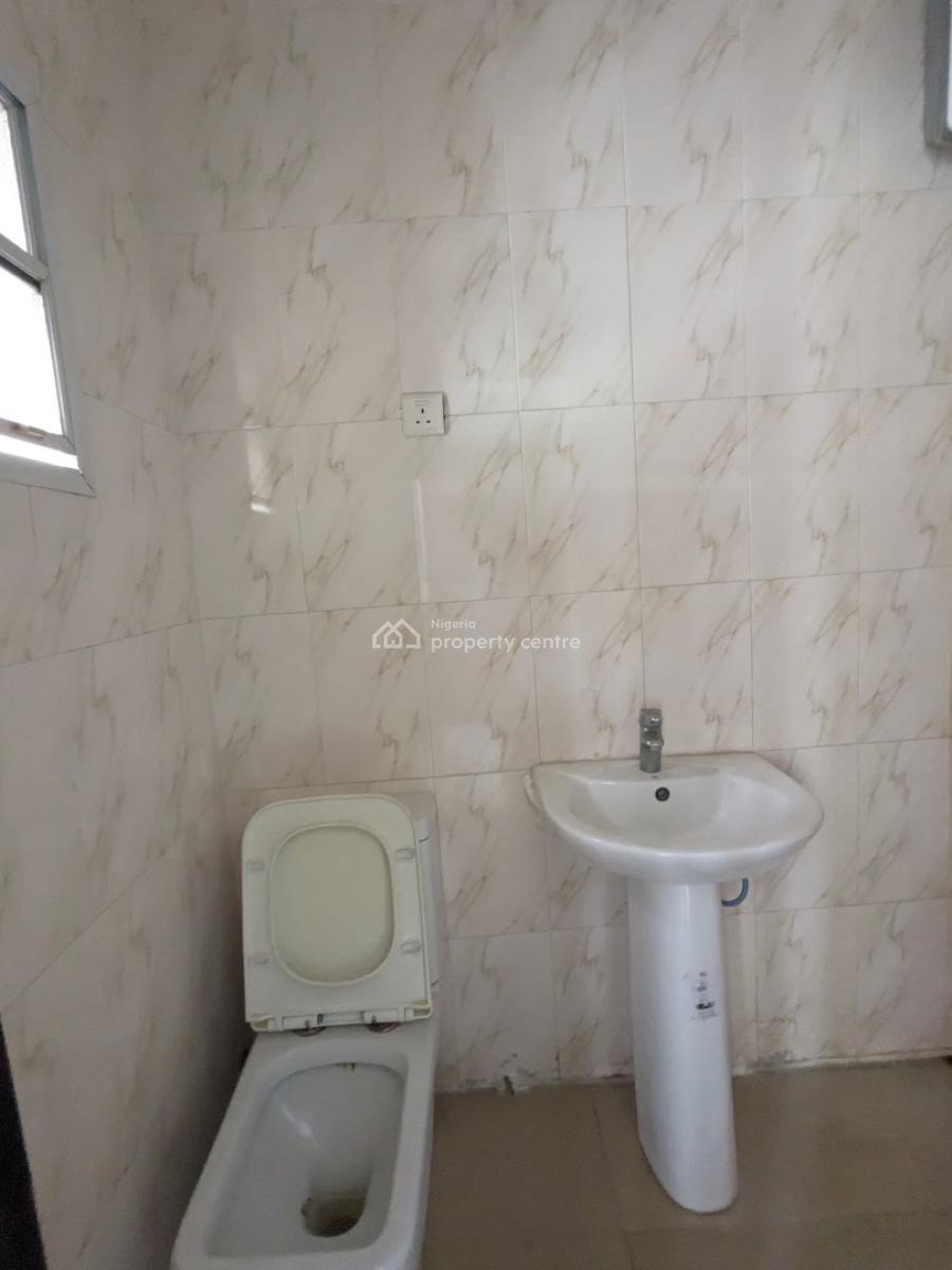 Spacious Room in a Shared Apartment, Osapa, Lekki, Lagos, Self Contain (single Rooms) for Rent