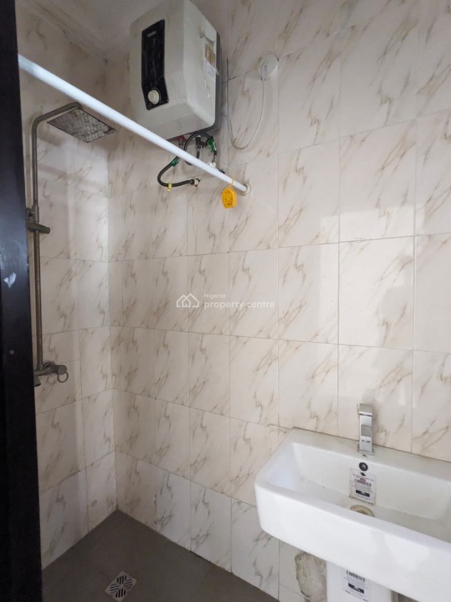 Spacious Room in a Shared Apartment, Osapa, Lekki, Lagos, Self Contain (single Rooms) for Rent
