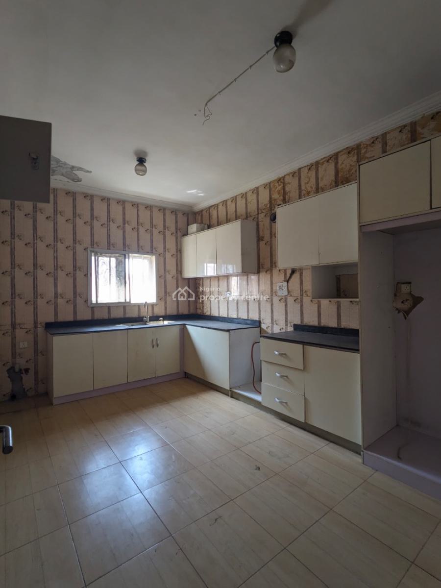 Spacious Room in a Shared Apartment, Osapa, Lekki, Lagos, Self Contain (single Rooms) for Rent