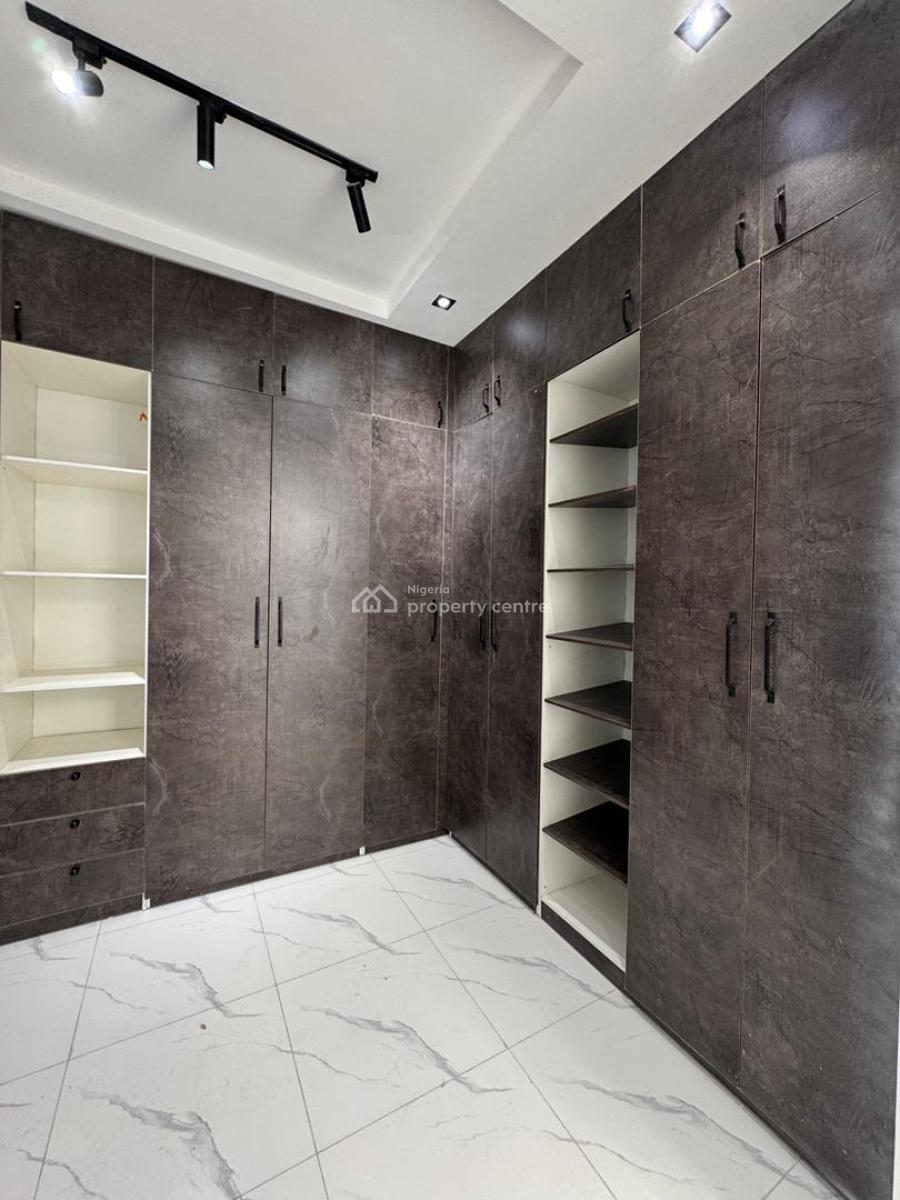 Luxurious 5 Beds Duplex with a Pool, Lekki County, Lekki, Lagos, Detached Duplex for Sale