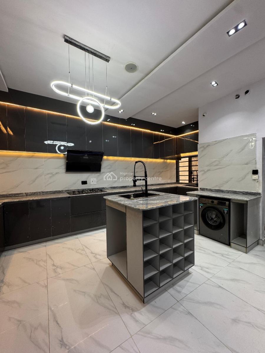 Luxurious 5 Beds Duplex with a Pool, Lekki County, Lekki, Lagos, Detached Duplex for Sale