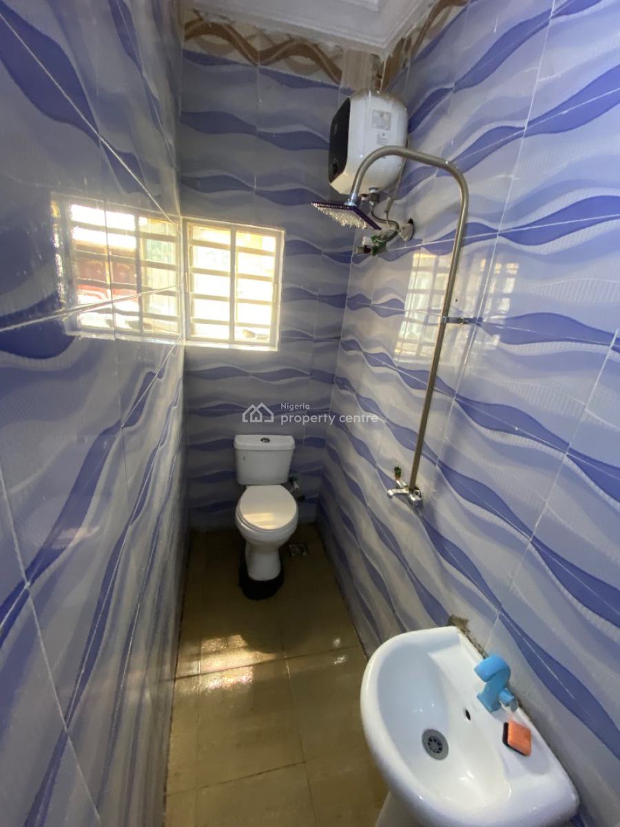 One Bedroom Apartment, Close to Ogombo Round About, Ajah, Lagos, Flat / Apartment for Rent