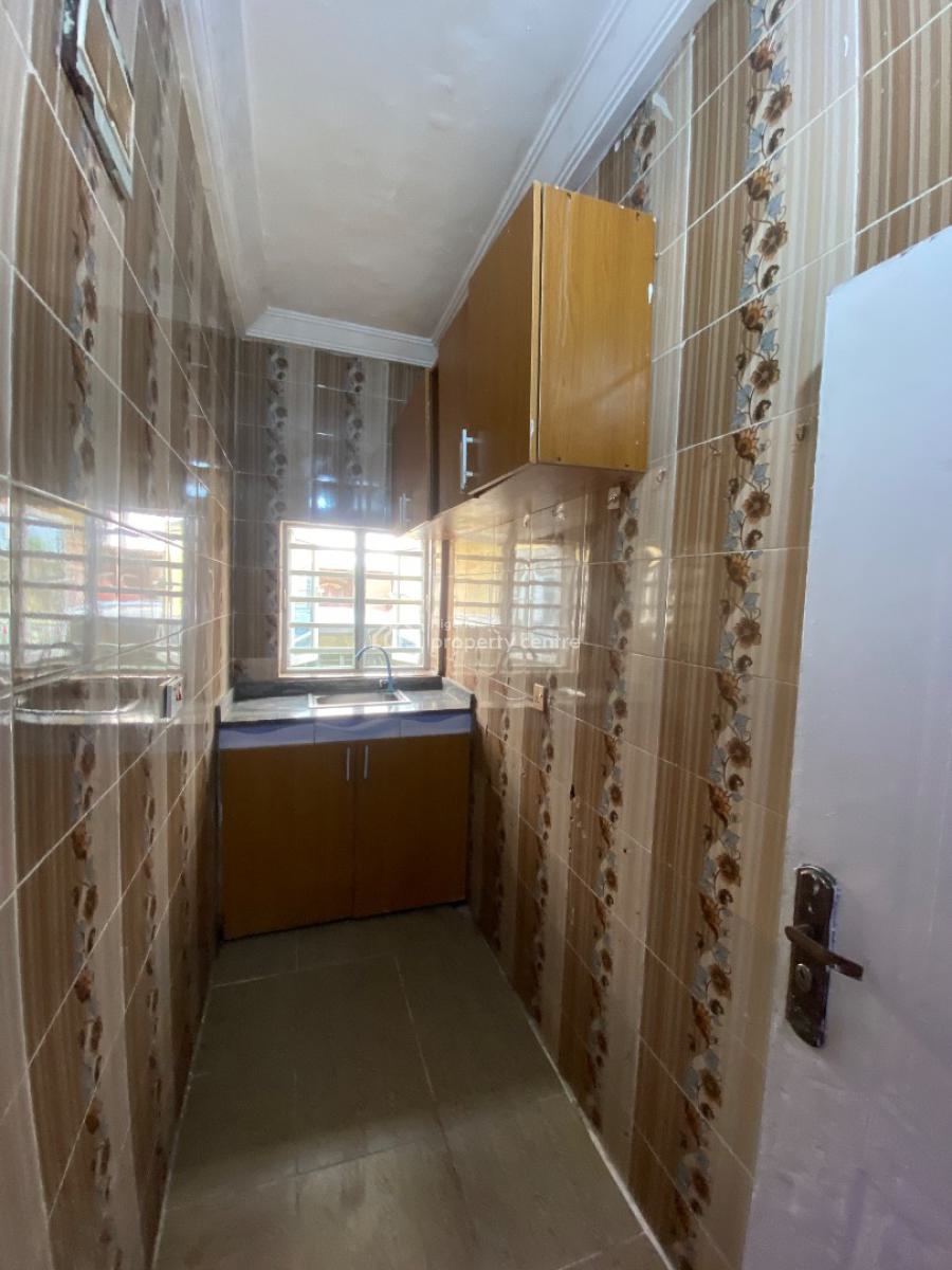 One Bedroom Apartment, Close to Ogombo Round About, Ajah, Lagos, Flat / Apartment for Rent
