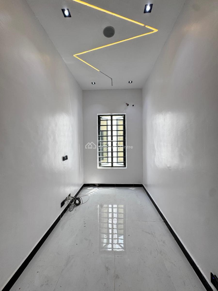 5 Bedroom  Detached Duplex with Bq in a Secure Environment, Ologolo, Lekki, Lagos, Detached Duplex for Sale