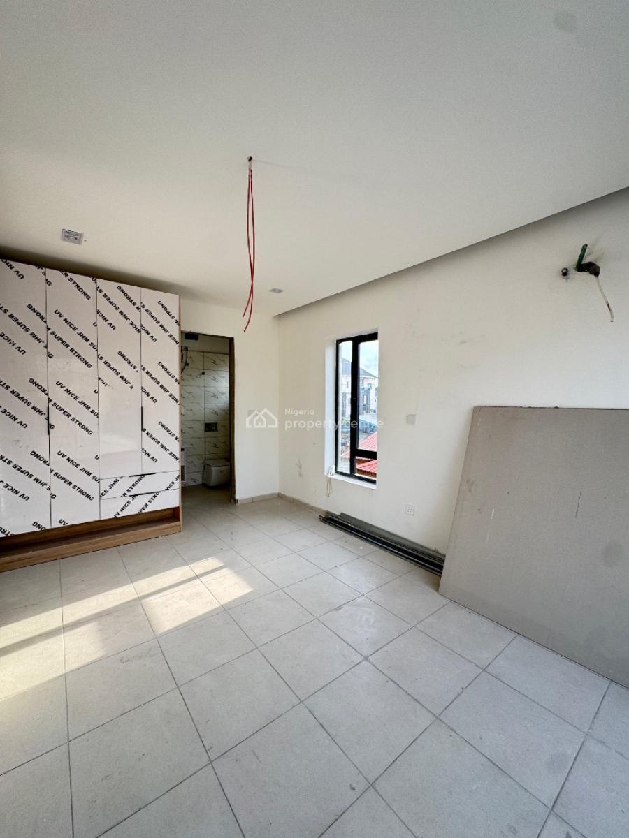 Spacious  2  Bedroom Apartments in a Secure Location, Ologolo, Lekki, Lagos, Flat / Apartment for Sale