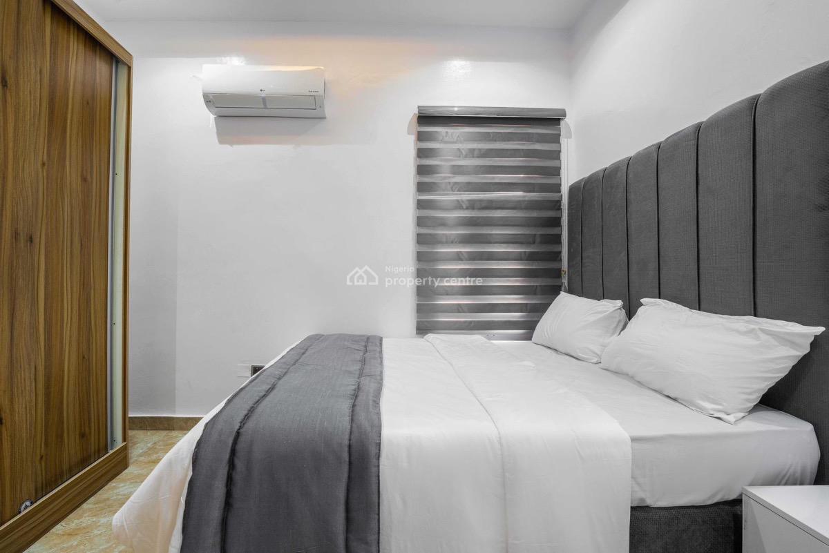 Experience Ultimate Comfort in Our Luxurious 3-bedroom Apartment, Craf, Lekki Phase 1, Lekki, Lagos, Flat / Apartment Short Let