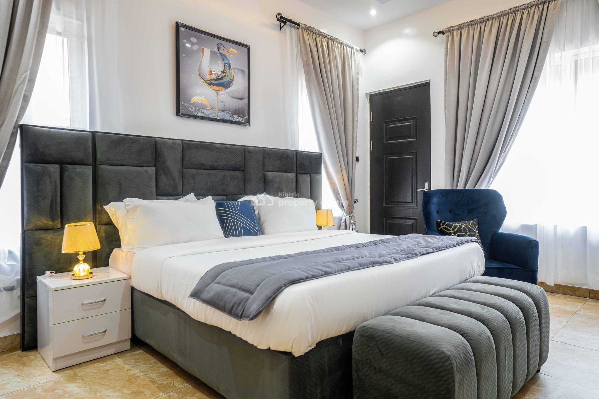 Experience Ultimate Comfort in Our Luxurious 3-bedroom Apartment, Craf, Lekki Phase 1, Lekki, Lagos, Flat / Apartment Short Let