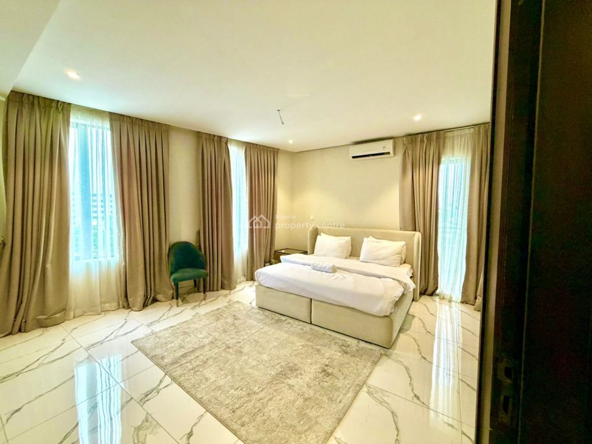 2 Bedroom  Serene and Secured Environment  Smart Tvs with Netflix, Victoria Island (vi), Lagos, Flat / Apartment Short Let