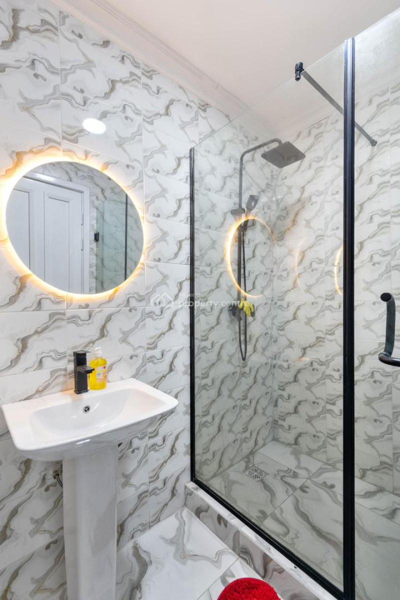 Brand New 2 Beds Luxe with Swimming Pool Excellent Services and Se, Lekki Phase 1, Lekki, Lagos, Flat / Apartment Short Let